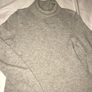 Cashmere gray turtle neck